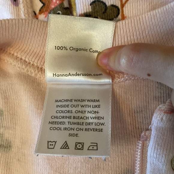 Hanna Andersson footed sleeper sz 6-12 months. Excellent condition Pink - Picture 4 of 4